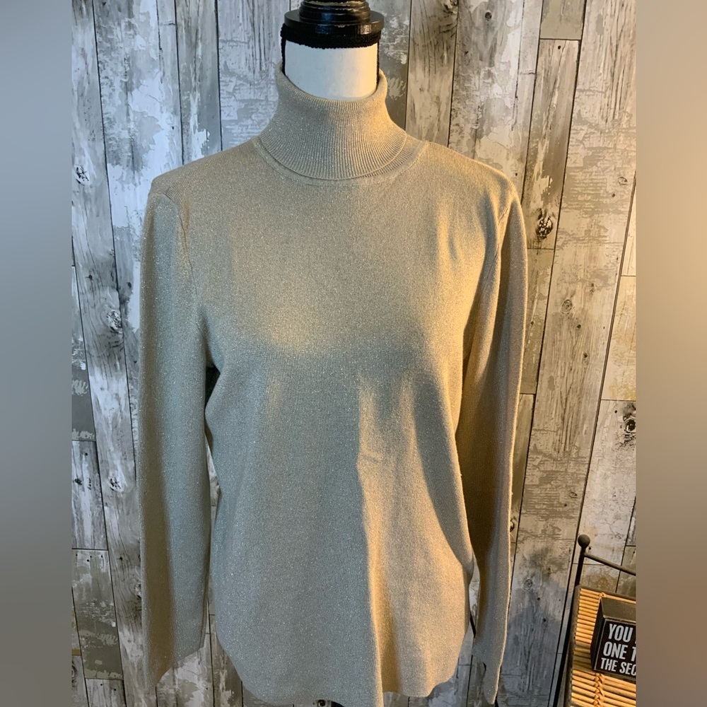 Chico’s Women's Gold Turtleneck Sweater. Size M